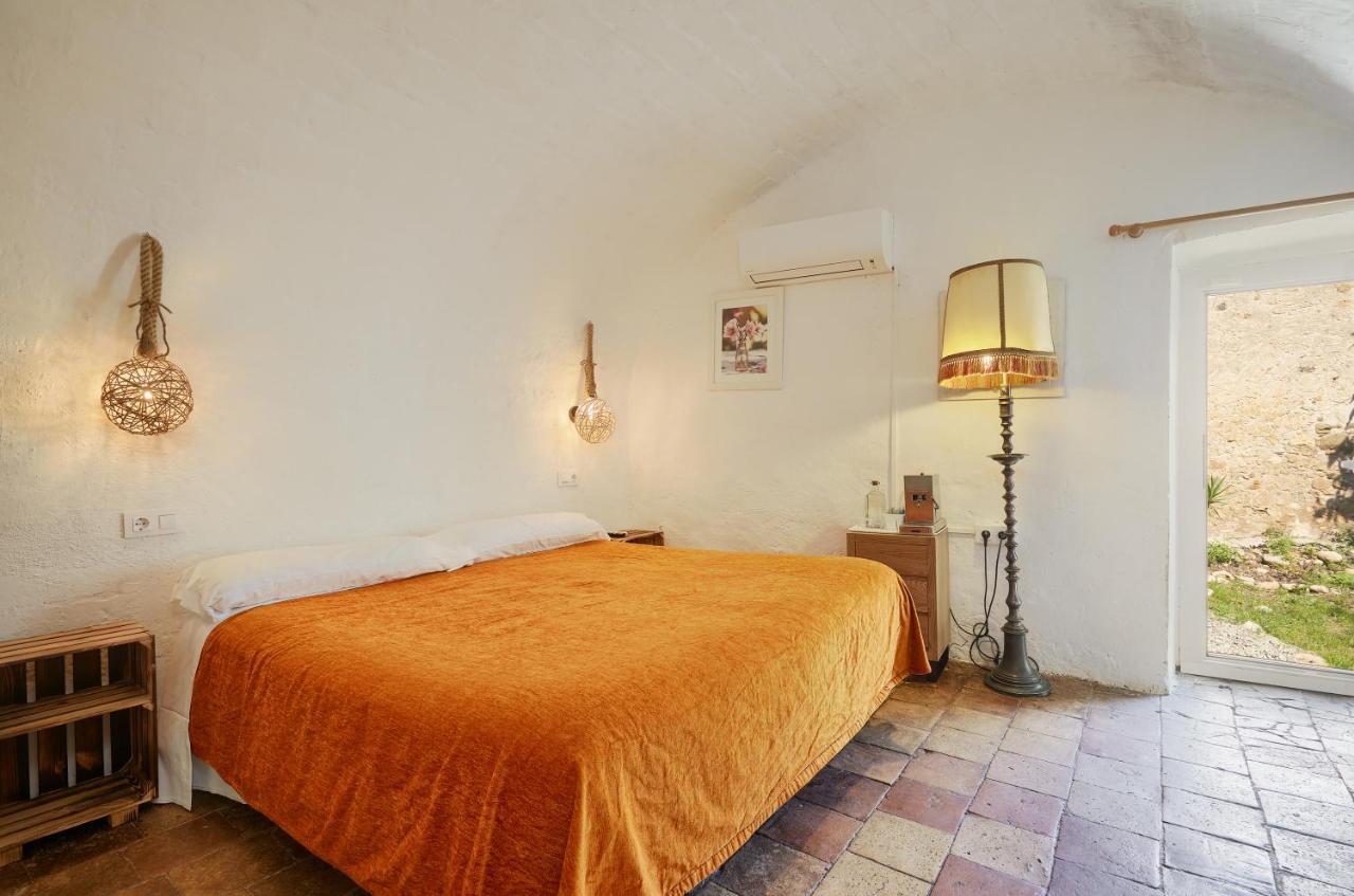 Bed and Breakfast Mas Torrencito pet friendly Parets de Ampurdá Esterno foto