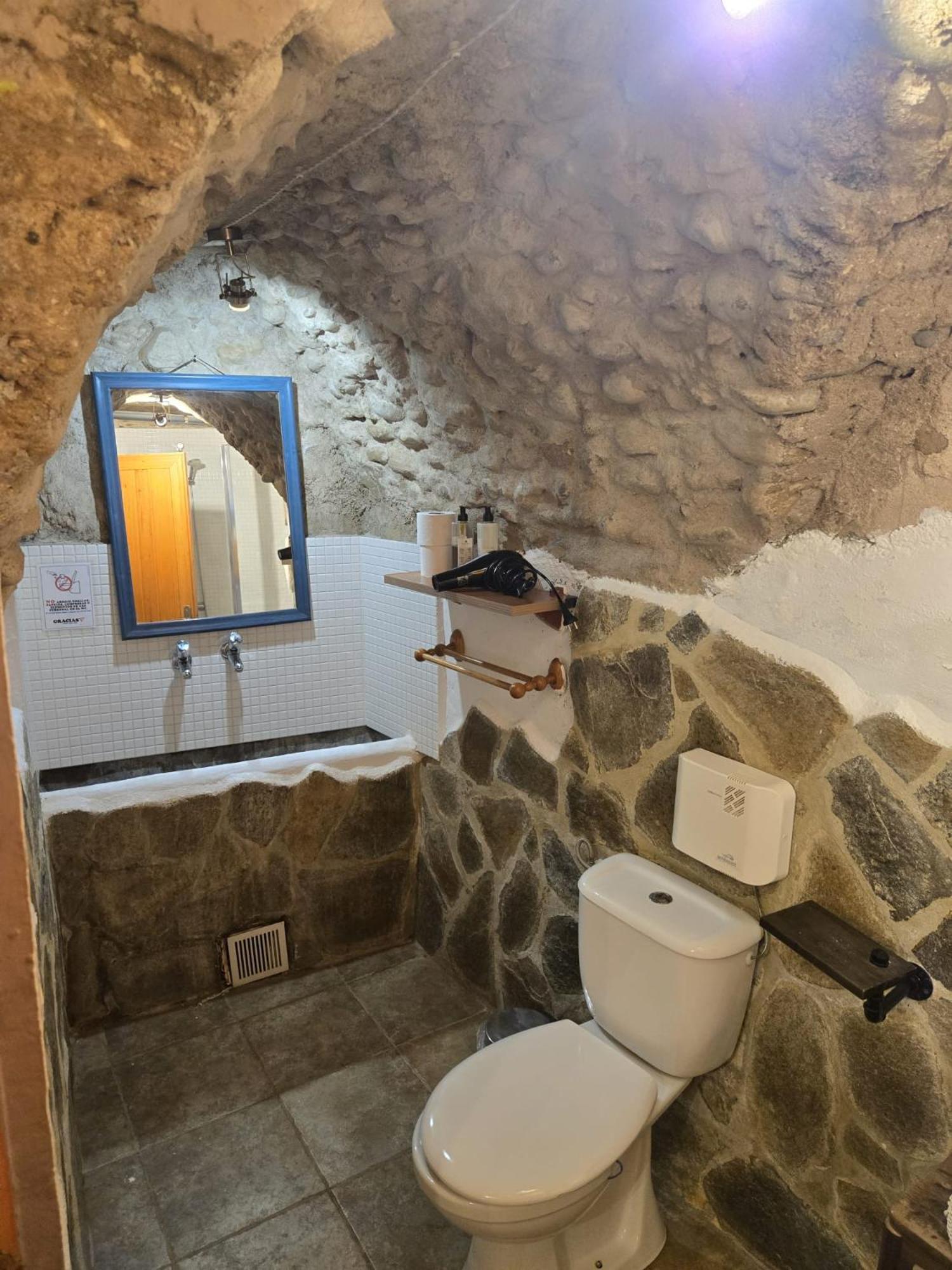 Bed and Breakfast Mas Torrencito pet friendly Parets de Ampurdá Esterno foto
