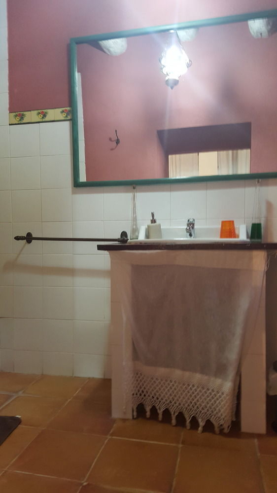 Bed and Breakfast Mas Torrencito pet friendly Parets de Ampurdá Esterno foto